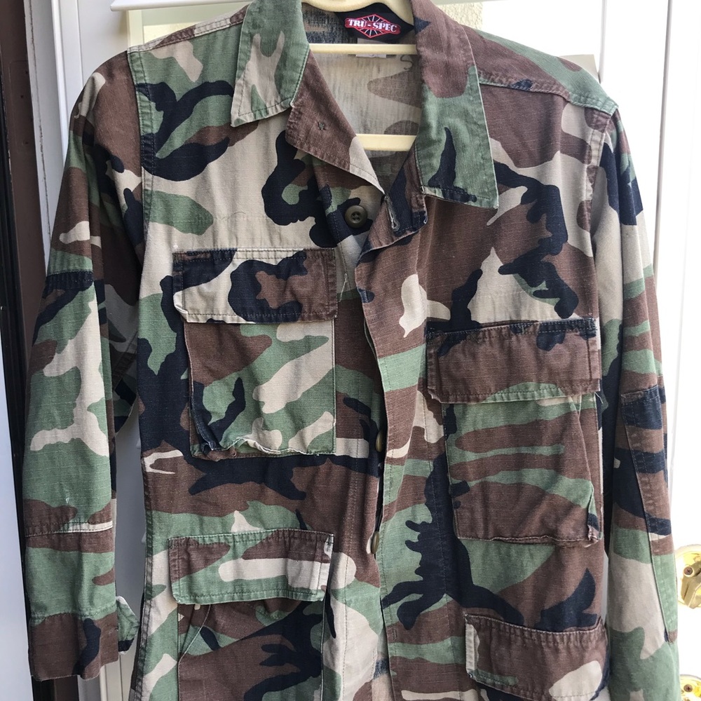Camo light weight jacket/Shirt